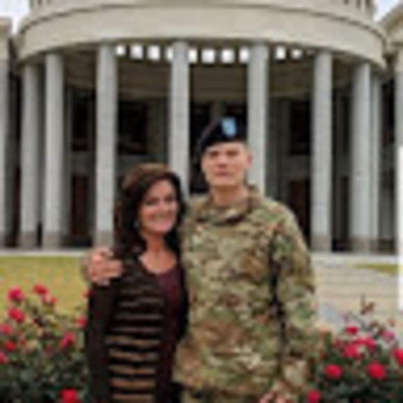 Meet your Posher, Angela - Picture 1 of 1